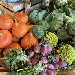 353-biocoop-chambonas-les-ptits-loubio-magasin-bio-chou-legume-radis-fruit-saison-1.webp