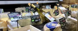 353-biocoop-chambonas-les-ptits-loubio-magasin-bio-fromage-coupe-service-traditionnel-local-1.webp